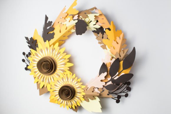 Autumn Flower Wreath: A 3D SVG for Floral Compositions